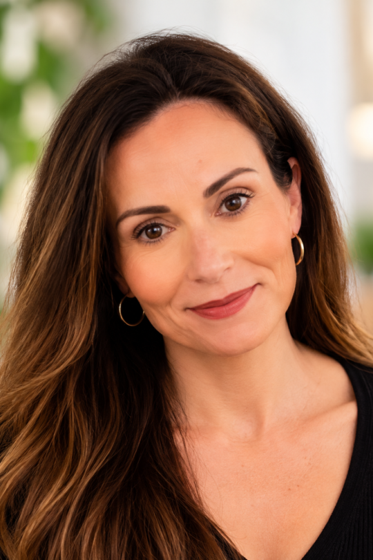 Carrie Lusztig, Registered Social Worker providing youth and family counselling in North Vancouver