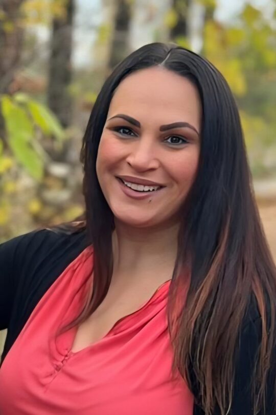 Portrait of counsellor Lisa Cussen, MPCC-Provisional, trauma-informed counsellor at Hollyburn Support Services.